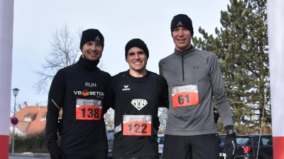 Die Schnellsten über 10 km (von links): Paul Galios (Dritter), Andreas Doppelhammer (Sieger), Armin Alteneder (Zweiter). (Foto: Jörg Behrendt)