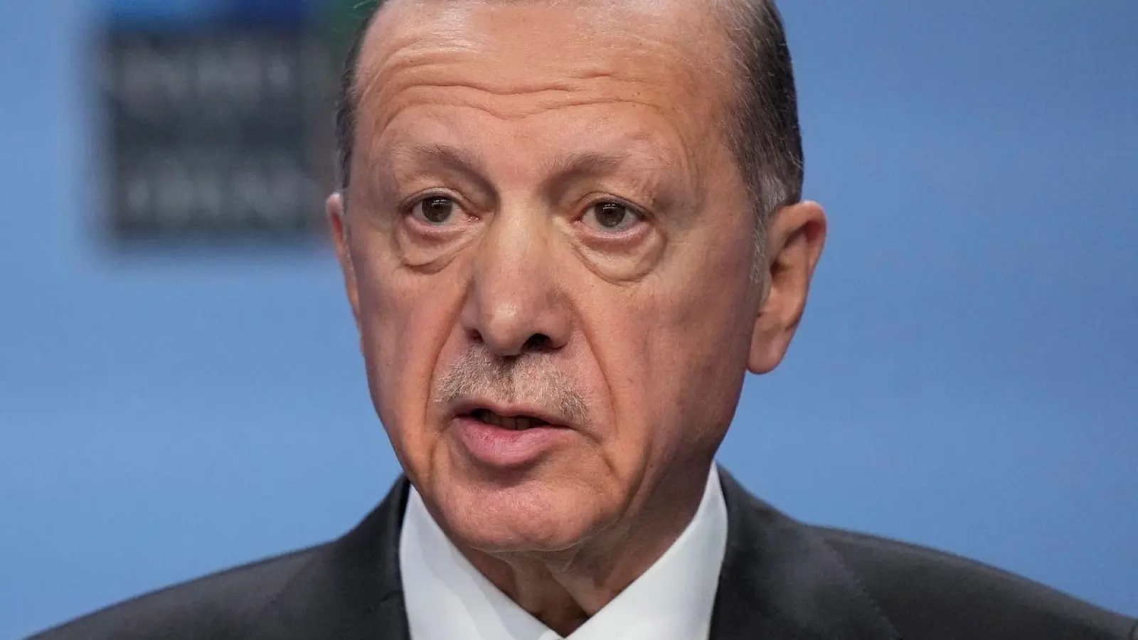 War in den vergangenen Monaten scharf kritisiert worden, weil er Israel einerseits scharf anging, aber die Handelsbeziehungen mit dem Land aufrechterhielt: Recep Tayyip Erdogan. (Foto: Pavel Golovkin/AP/dpa)