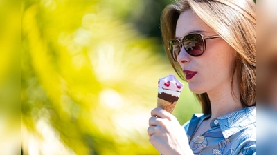 Temperaturen von teils über 31 Grad – perfektes Wetter für ein Eis. (Foto: Laszlo Pinter/dpa)