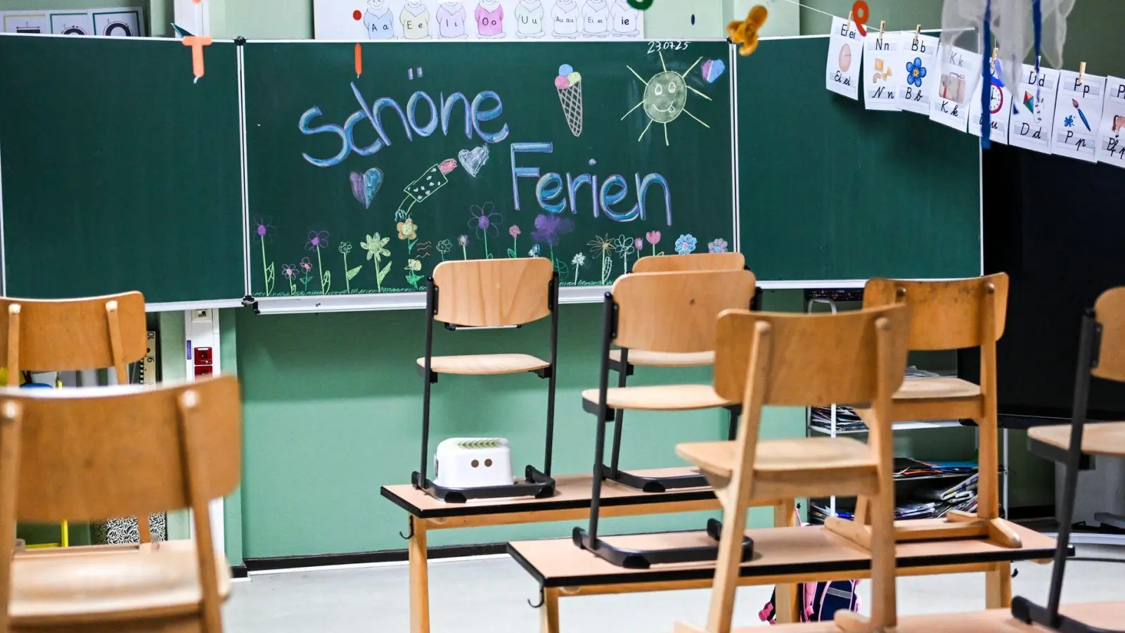 Für einige Tage haben in Deutschland alle Bundesländer Sommerferien. (Symbolbild) (Foto: Jens Kalaene/dpa)