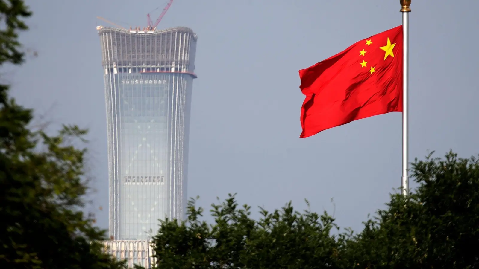 Die EU möchte trotz ihrer unterschiedlichen politischen und wirtschaftlichen Systeme konstruktive und stabile Beziehungen zu China. (Foto: Andy Wong/AP/dpa)