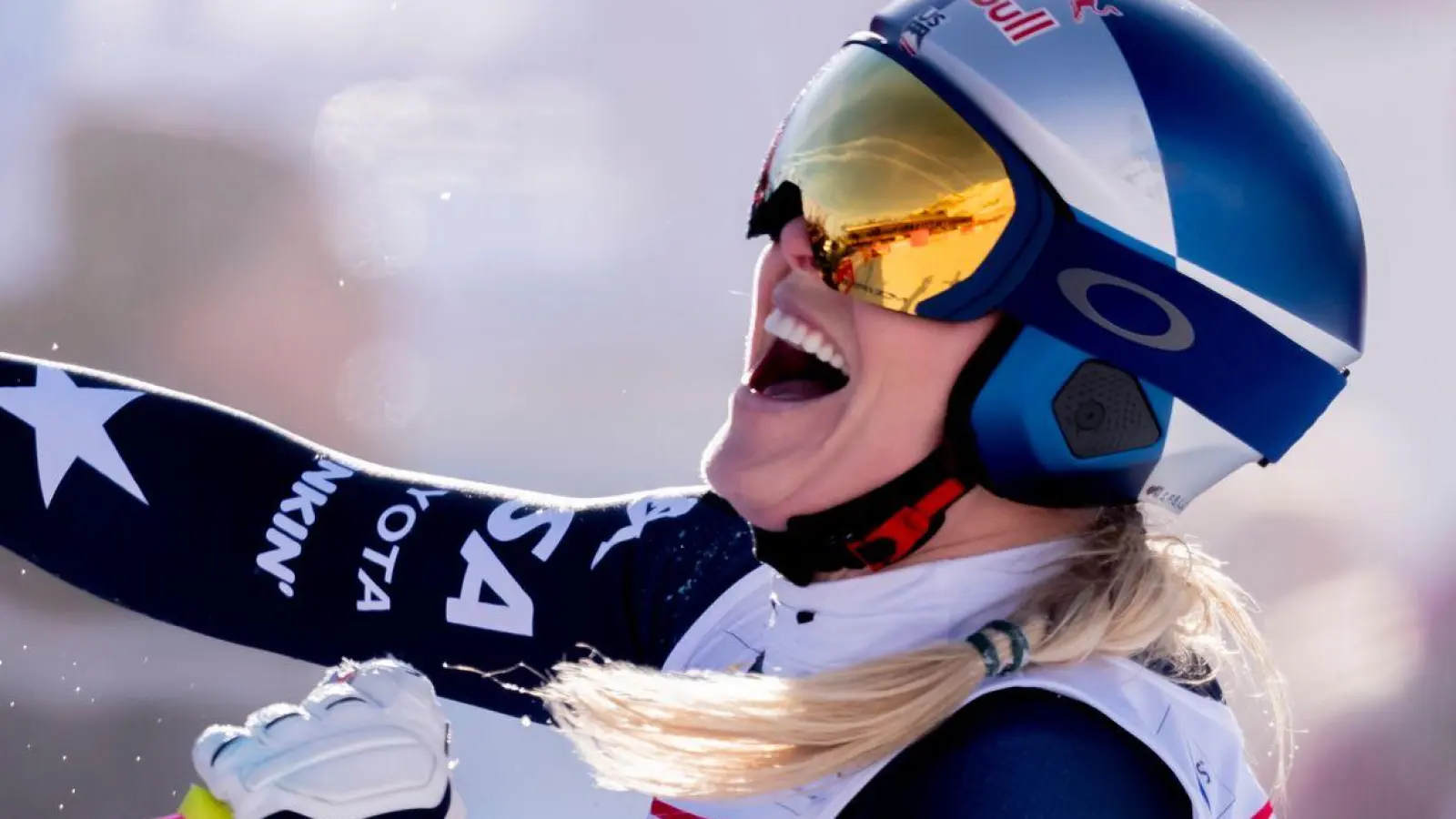 Erleichterung pur: Lindsey Vonn bejubelt ihren insgesamt 83. Weltcup-Sieg. (Foto: Claudio Thoma/KEYSTONE/dpa)