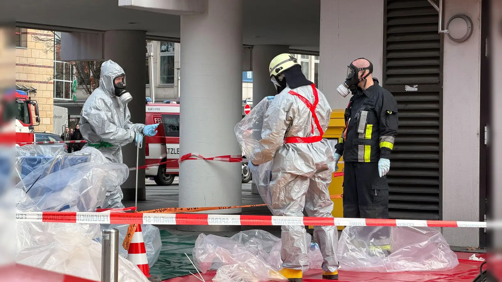 Der Drohbrief sorgte für einen größeren Feuerwehr-Einsatz bei Verdi in Nürnberg. (Foto: Sven Grundmann/NEWS5/dpa)