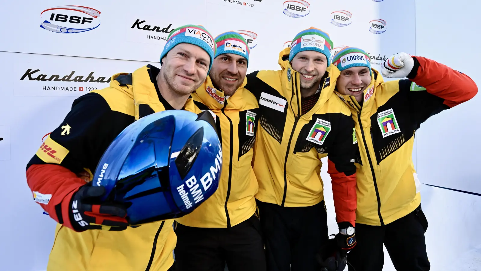 Das Weltcup-Siegerteam in St. Moritz mit Francesco Friedrich (links) und Felix Straub (rechts). (Foto: BSD/Viesturs Lacis)