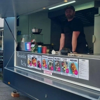Paul Sigaev kommt mit seinem Foodtruck-Festival nach Neustadt auf den Festplatz.  (Foto: Viktoriya Sigaeva)