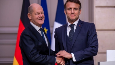 Kanzler Scholz und Präsident Macron beschwören Europas Einigkeit gegenüber Trump. (Foto: Michael Kappeler/dpa)