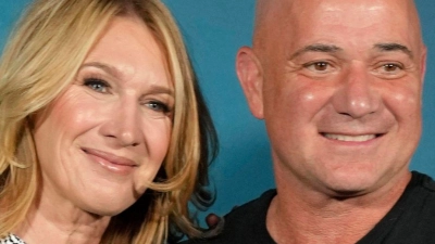 Stolze Eltern: Der Sohn von Steffi Graf und Andre Agassi soll erstmals für die deutsche Baseball-Nationalmannschaft spielen. (Foto: John Locher/AP/dpa)