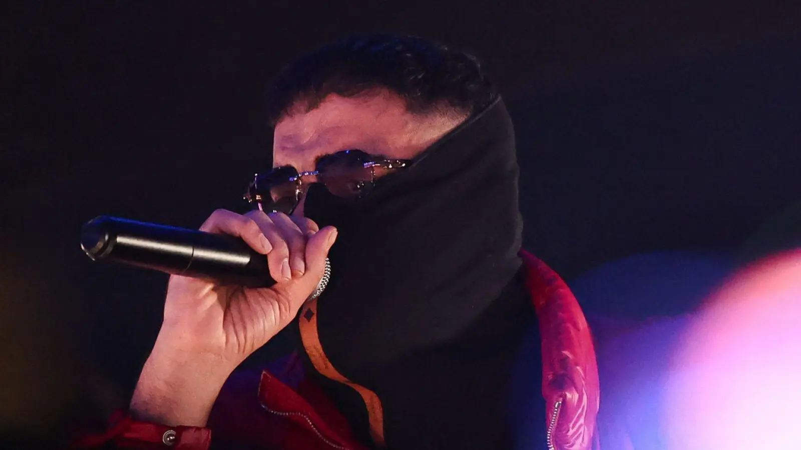 Haftbefehl ist mit einer neuen Single zurück (Archivbild). (Foto: Hannes P. Albert/dpa)