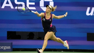 Laura Siegemund in Aktion. (Foto: Jason DeCrow/AP/dpa)