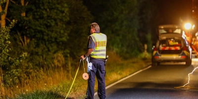 Die Spuren gewinnen an Bedeutung. Ein Autofahrer sagt, er habe die Radlerin nicht gesehen, sondern sei von einem Wild ausgegangen. Beim Unfall war es noch hell. (Foto: NEWS5 / Oßwald)