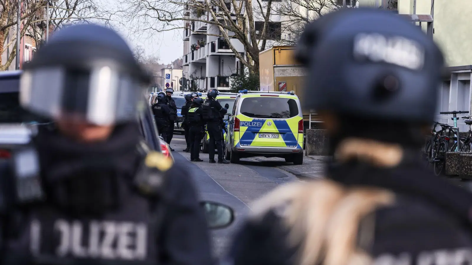 Der Schütze ist weiter flüchtig. (Foto: Oliver Berg/dpa)