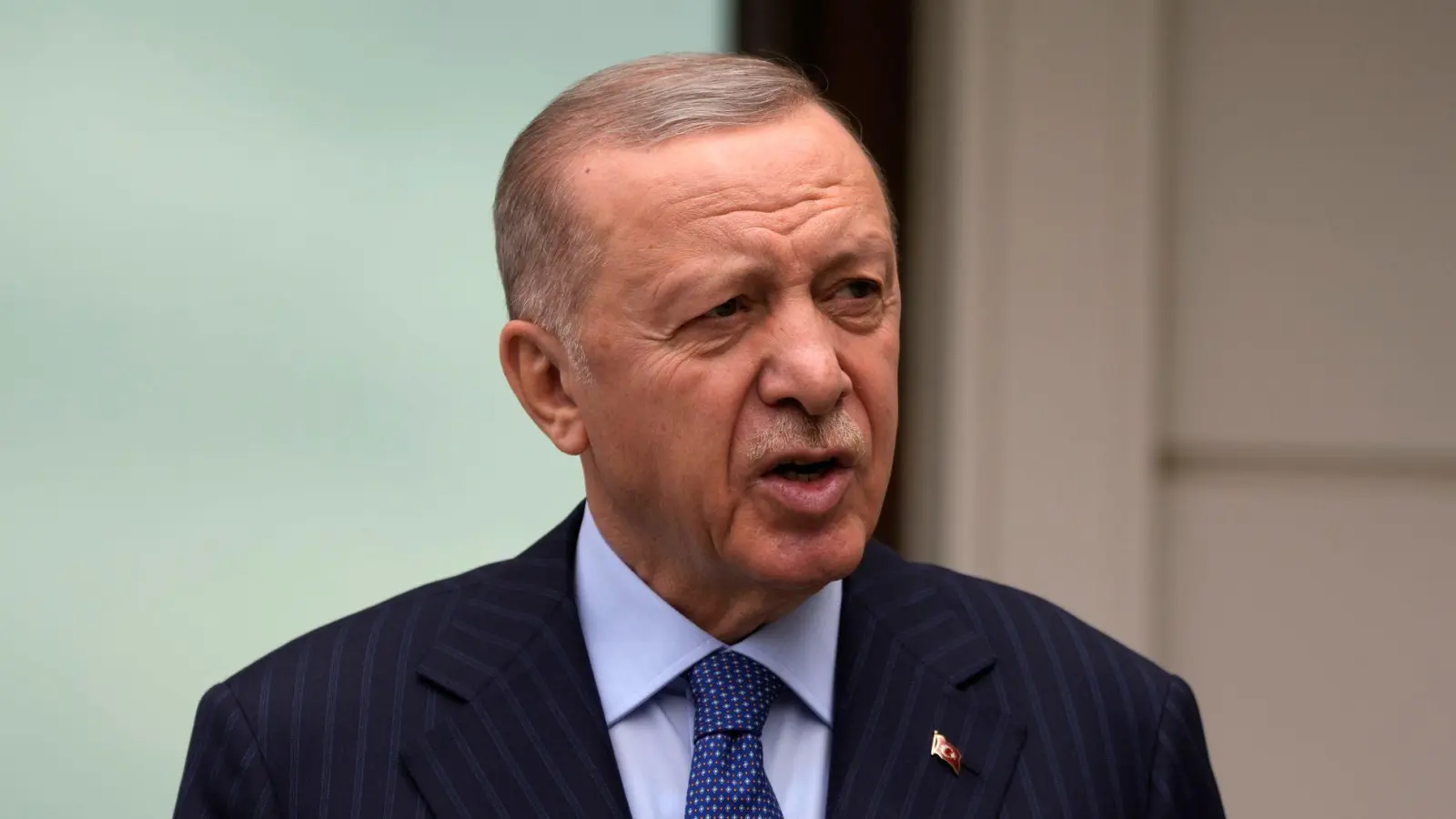 Erdogan bildet erstmals seit der Parlaments- und Präsidentenwahl 2023 sein Kabinett um. (Archivbild) (Foto: Khalil Hamra/AP/dpa)