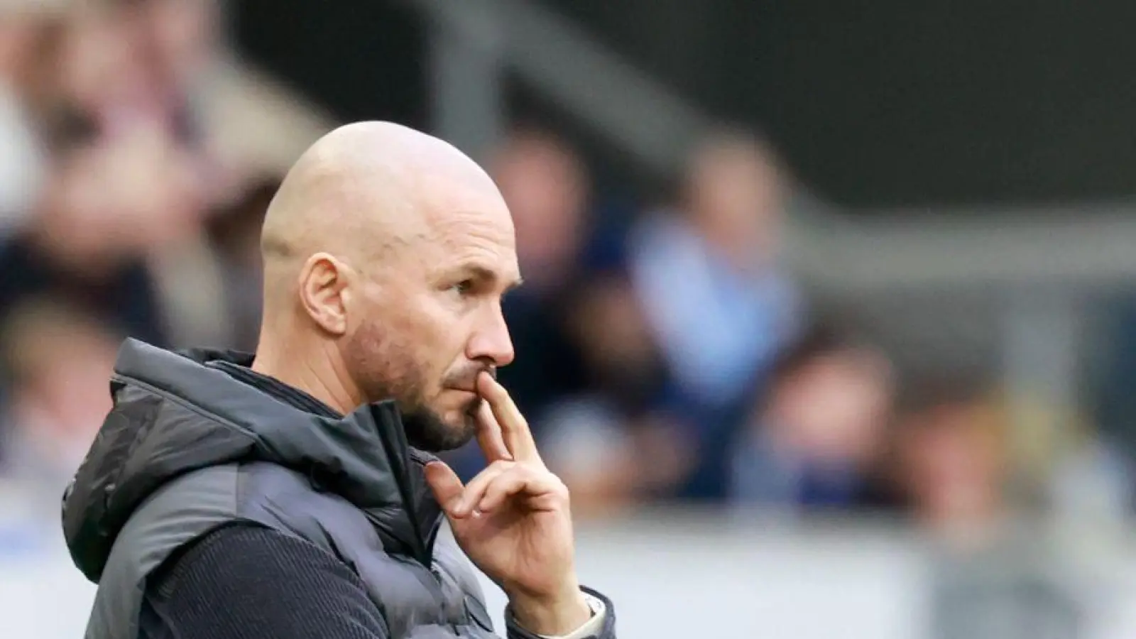 Muss in Heidenheim möglicherweise an der Seitenlinie vertreten werden: TSG-Coach Christian Ilzer. (Archivbild)  (Foto: Heiko Becker/dpa)