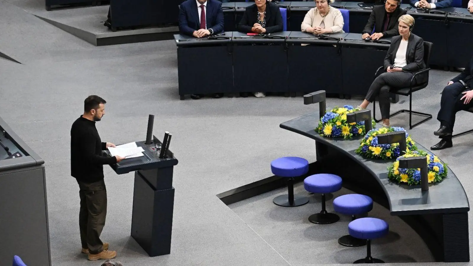 Der ukrainische Präsident Selenskyj ist anlässlich der Internationalen Konferenz zum Wiederaufbau der Ukraine in Berlin. (Foto: Bernd von Jutrczenka/dpa)