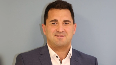 Volkan Mertkan bewirbt sich um den Bürgermeisterposten in Weihenzell. (Foto: Alexander Biernoth)