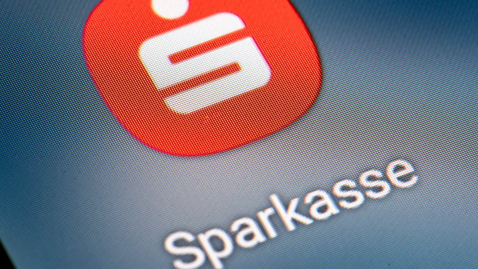 Deutschlands Sparkassen wollen im Stil von Neo-Brokern mehr Kunden zu Wertpapieranlegern machen. (Symbolbild) (Foto: Fabian Sommer/dpa)