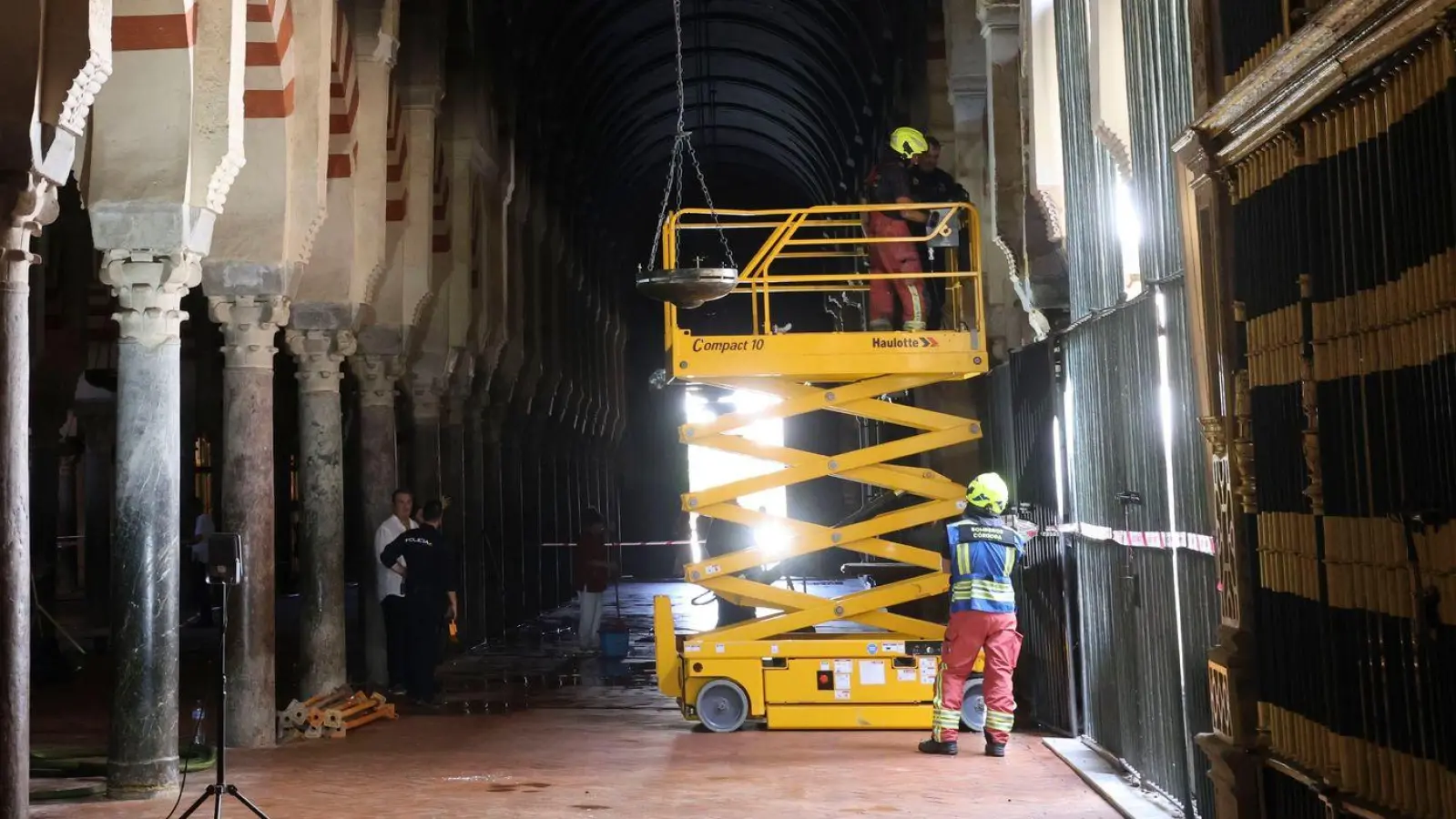 Die Kathedrale ist ein Meisterwerk islamischer Architektur. (Foto: Madero Cubero/EUROPA PRESS/dpa)