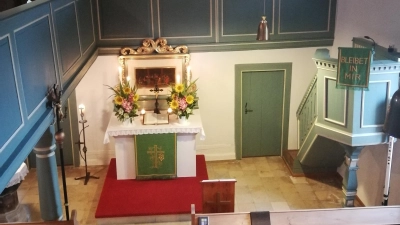 Der Innenraum der Kirche zu Haundorf erhielt im Jahr 1722 sein Aussehen im Barockstil. Jetzt ist er wieder frisch saniert. (Foto: Friedrich Strohmeier)