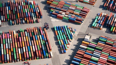 Die Exportaussichten der deutschen Wirtschaft sind etwas besser. (Archivbild)  (Foto: Daniel Reinhardt/dpa)