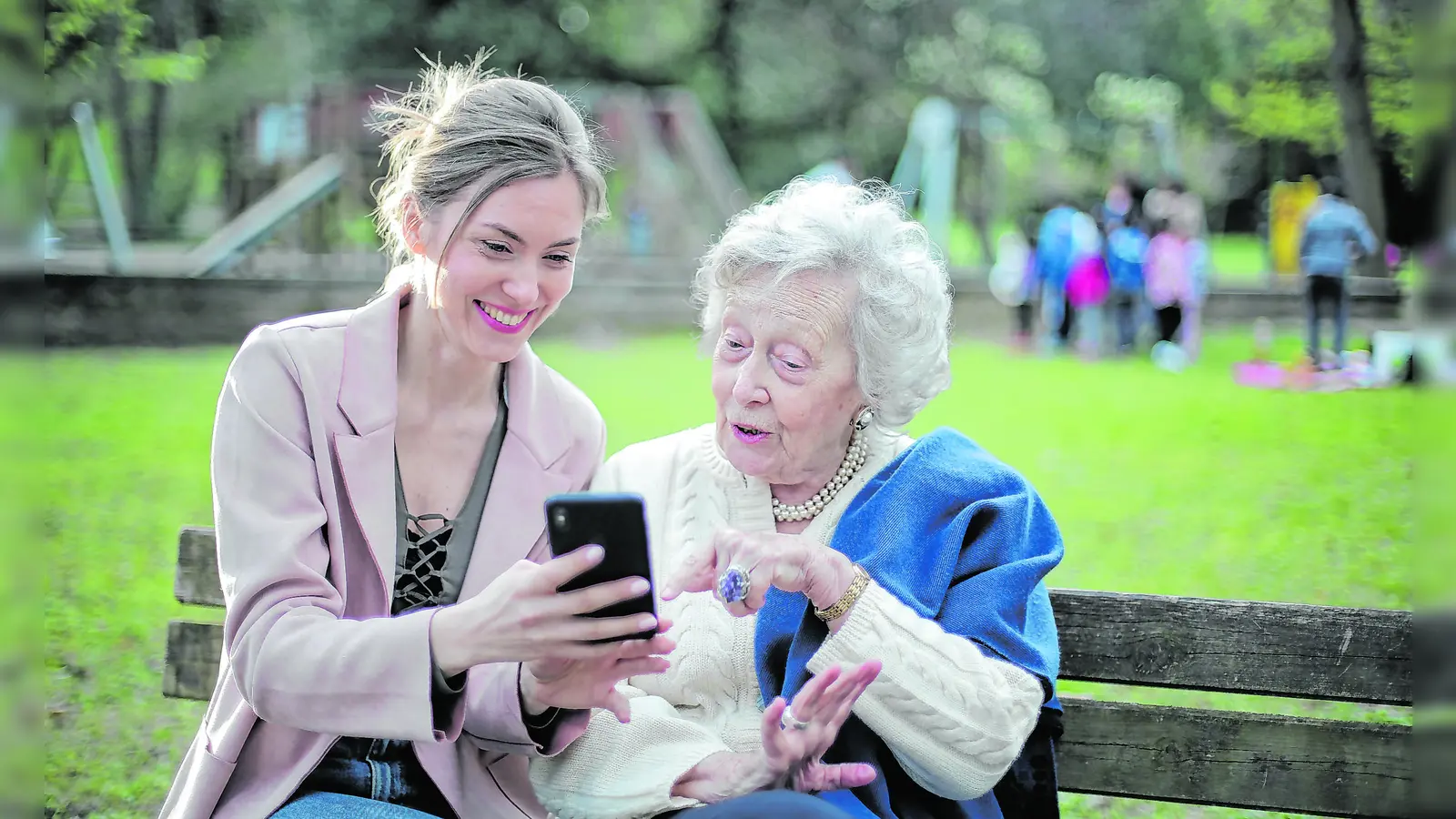 Nicht zuletzt bleibt ein verlässliches soziales Umfeld wichtig. (Foto: Pexels)