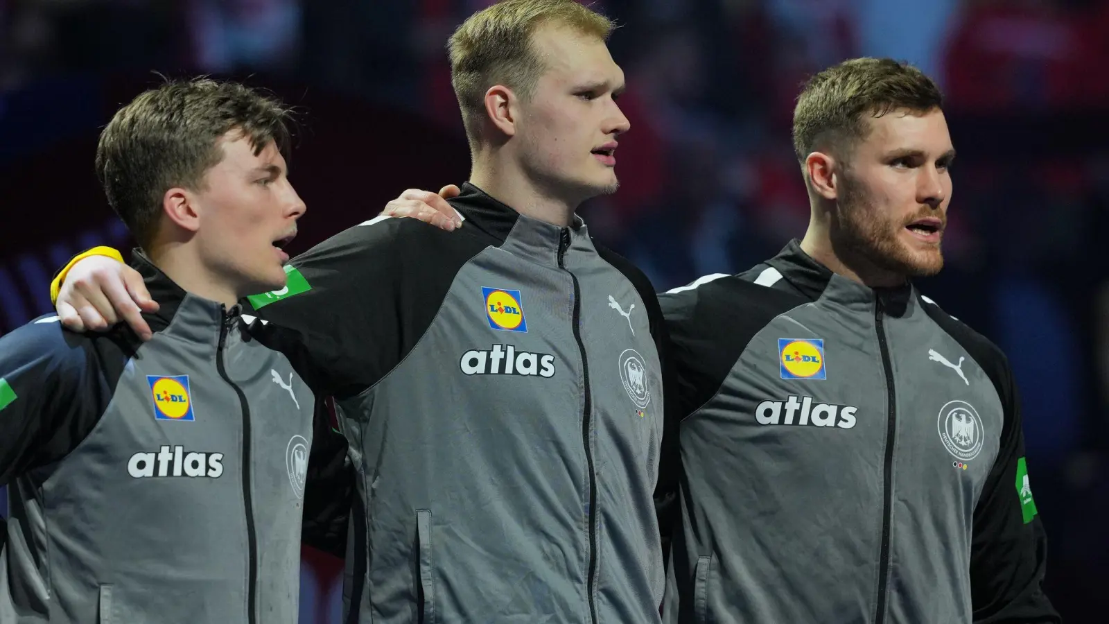 Die deutschen Handballer gehen mit Respekt ins WM-Viertelfinale gegen Portugal. (Foto: Soeren Stache/dpa)