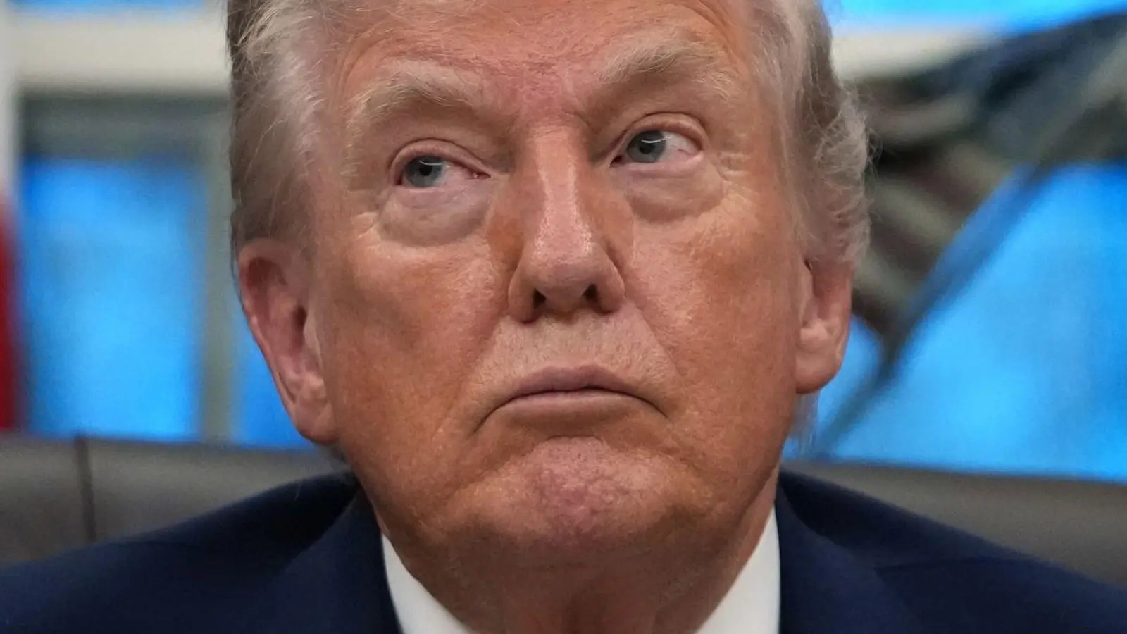 Trump erhöht den Druck auf Kuba - und setzt dafür einmal mehr auf Zölle. (Foto: Allison Robbert/AP/dpa)