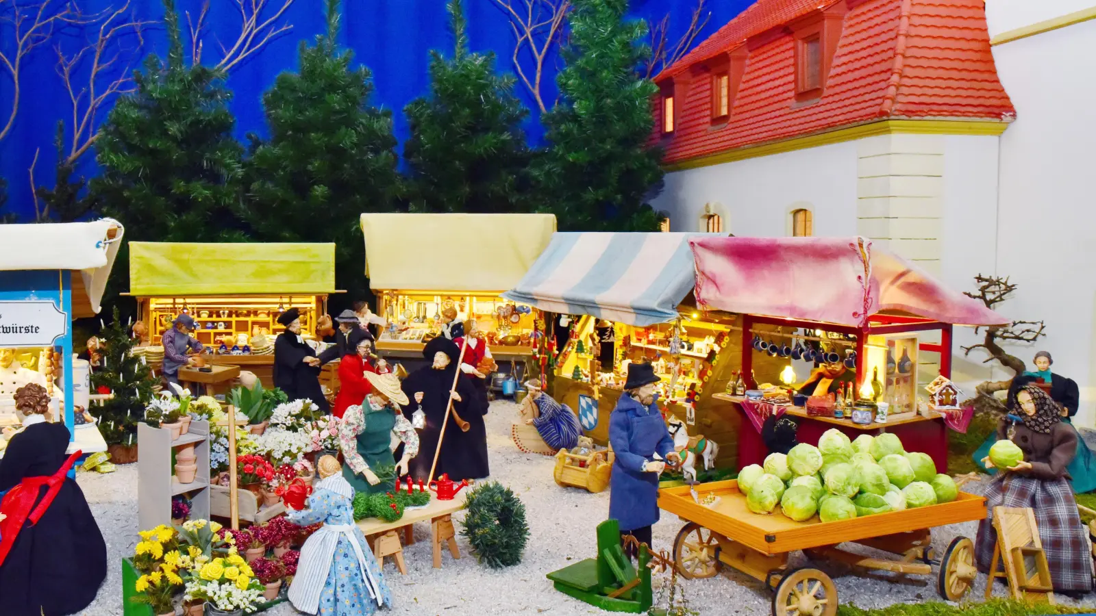 Im Markgrafenmuseum war die Krippe ein echter Publikumsmagnet. Doch der ständige Transport tat den Häuschen nicht gut. (Archivbild: Jim Albright)