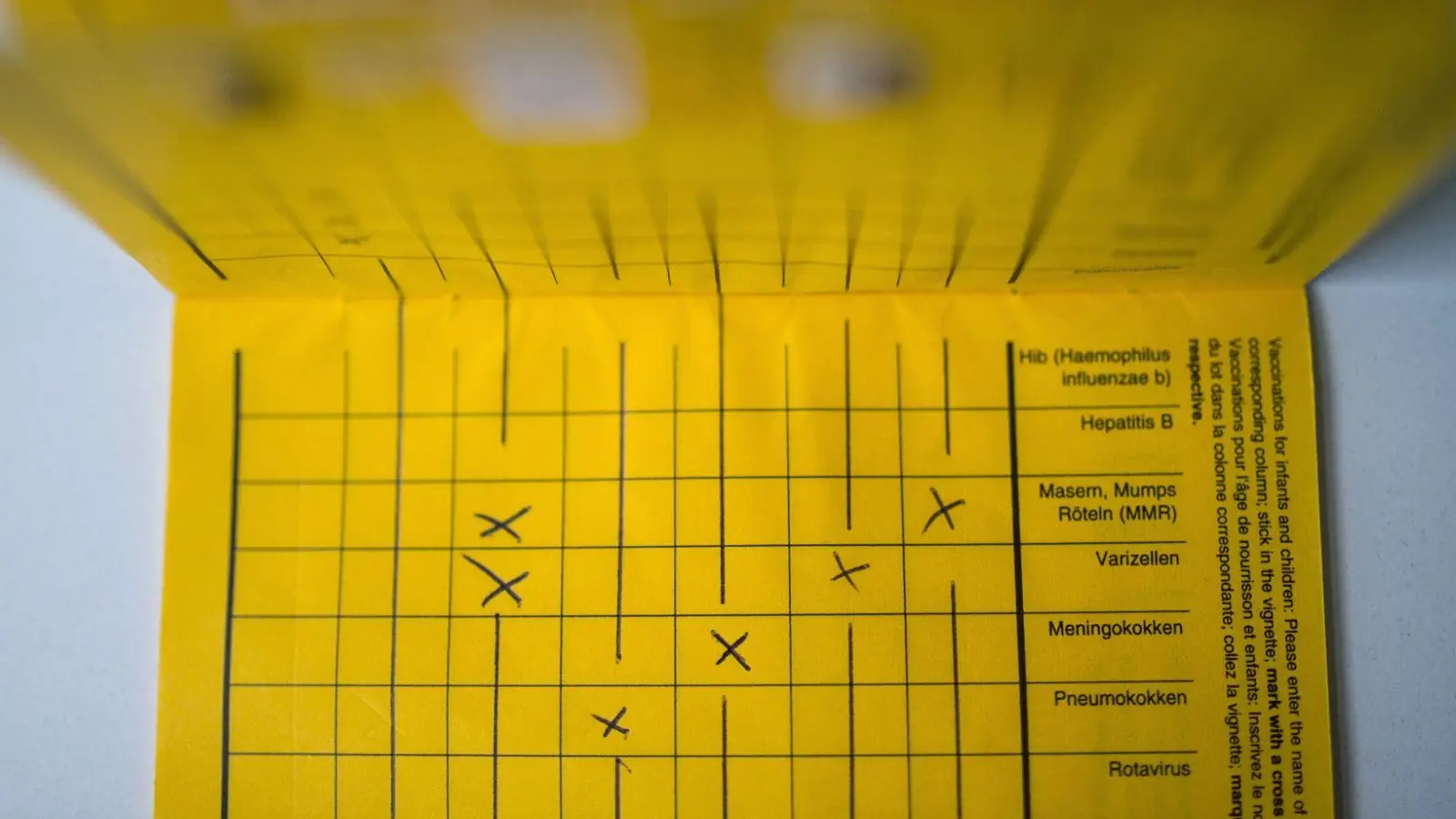 Eine frühe Impfung gegen Meningokokken ist in Deutschland Standard. (Foto: Sophia Kembowski/dpa/dpa-tmn)