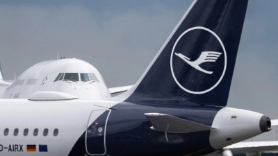 Lufthansa streicht ab dem 3. Juni die Stornierungsgebühren für flexible Tickets auf den meisten Interkontinentalstrecken. (Foto: Boris Roessler/dpa)