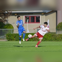 Paul Beil (rechts, hier mit dem Münchberger Timo Frank) ist wieder für die Startelf geplant. (Foto: Martin Rügner)