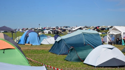 Auf dem Campingplatz des Taubertal-Festivals kam es zu ersten Diebstahlsdelikten. Einen Tatverdächtigen konnte die Polizei aber bereits festnehmen. (Foto: Irmeli Pohl)