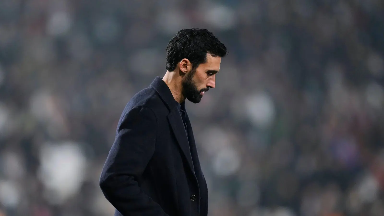 Bittere Niederlage für Reals neuen Trainer Álvaro Arbeloa. (Foto: Jose Breton/AP/dpa)