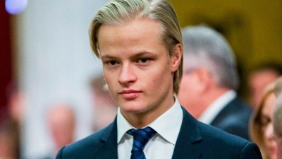 Norwegens Kronprinzessin Mette-Marit wollte verreisen, während des Prozesses gegen ihren ältesten Sohn läuft. Doch nun hat sie die Reise abgesagt. (Archivbild) (Foto: Vegard Wivestad Grott/NTB SCANPIX/EPA/dpa)