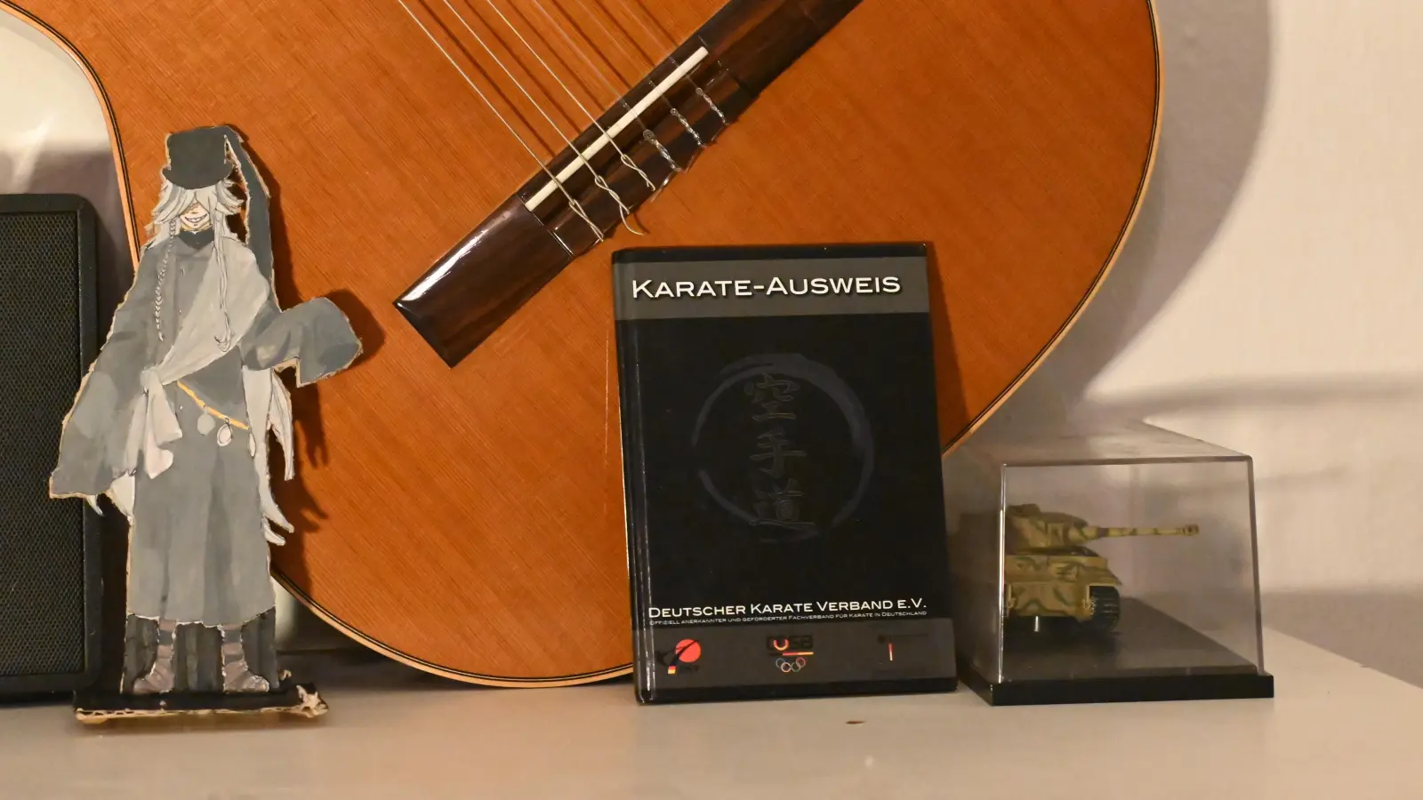 Finn ist kreativ, interessiert sich für Karate, Musik und auch Philosophie. Für seine Ausbildung benötigt er finanzielle Unterstützung. (Foto: Anna Beigel)