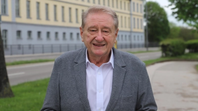 Der Ansbacher Manfred Schober wirbt leidenschaftlich für den Europa-Gedanken. (Foto: Oliver Herbst)