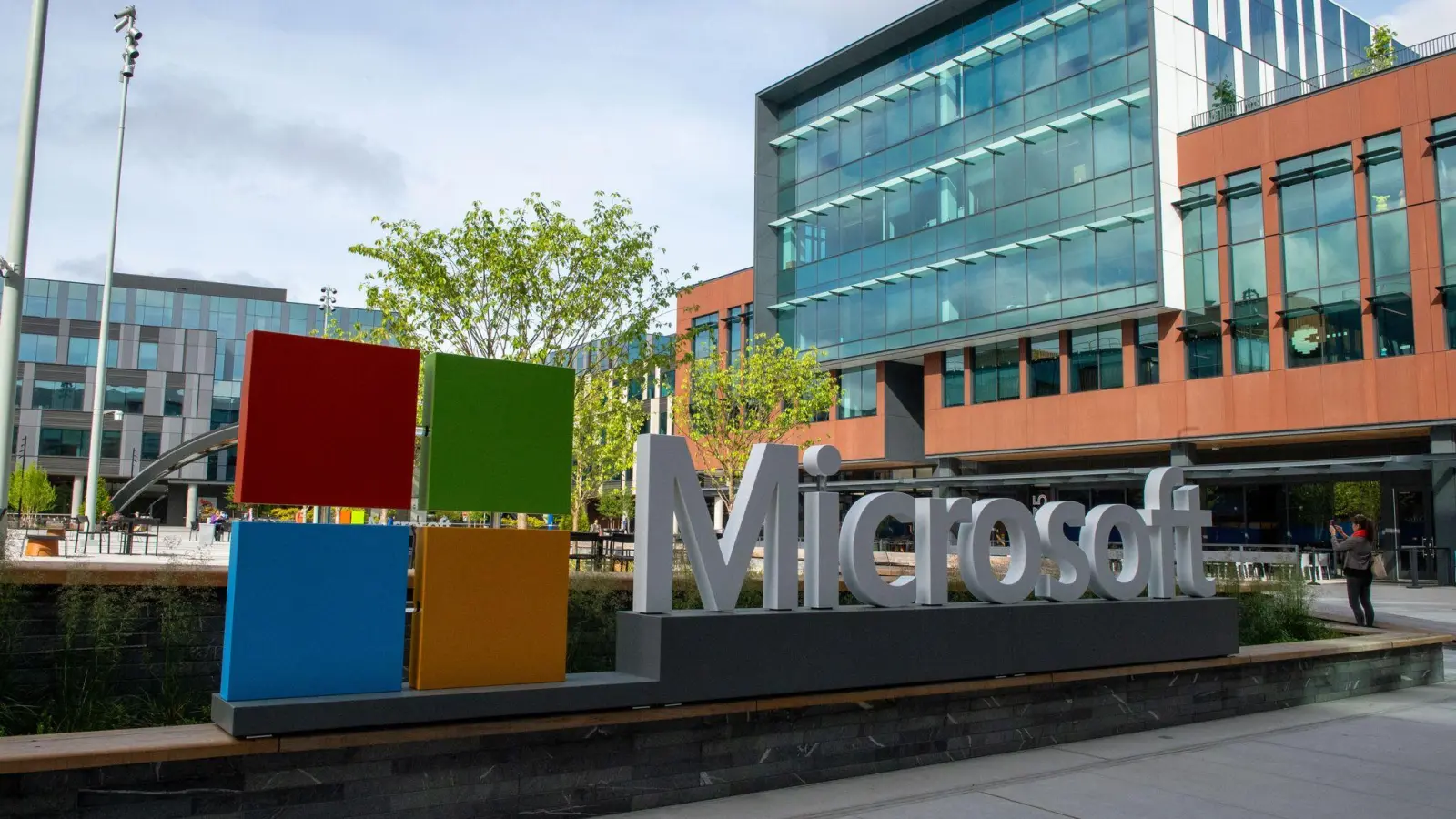 Das Cloud-Geschäft von Microsoft wuchs so stark wie seit Jahren nicht mehr. (Archivbild) (Foto: Andrej Sokolow/dpa)