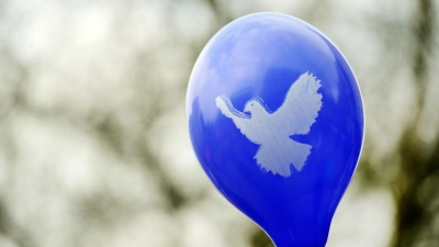 In mehreren bayerischen Städten finden auch dieses Jahr wieder Ostermärsche statt. (Symbolbild) (Foto: Marius Becker/dpa)