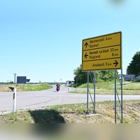 Wer von der Staatsstraße aus in Richtung Weihenzell fahren will, muss künftig den Weg über Rügland und Haasgang wählen. Die Abfahrt an Röshof vorbei wird während der Sanierung gesperrt sein. (Foto: Luca Paul)