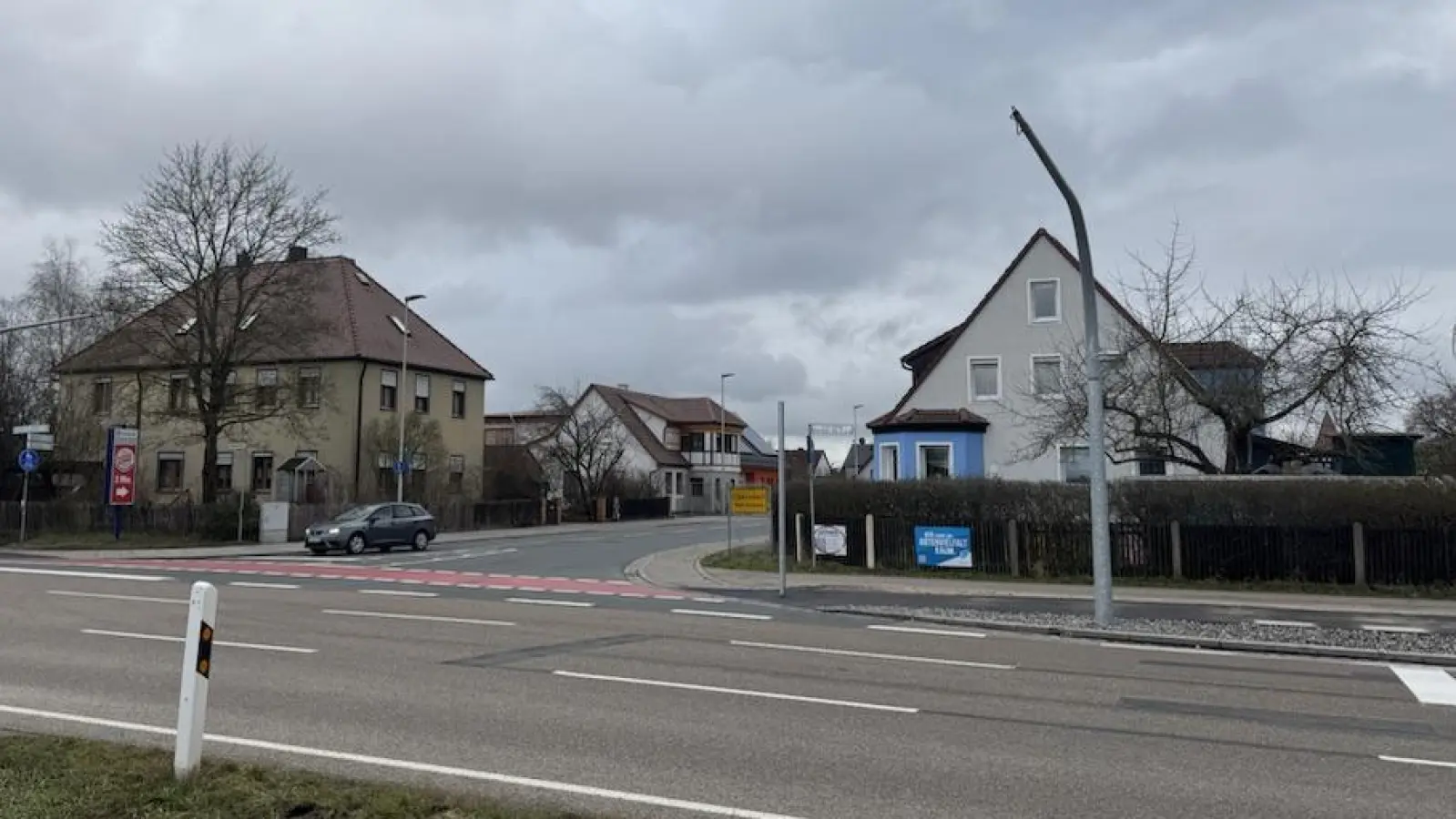 Die Masten in Elpersdorf stehen bereits. (Foto: Lara Hausleitner)