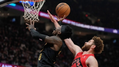 Dennis Schröder traf im entscheidenden siebten Spiel nur einen seiner sieben Würfe. (Foto: Sue Ogrocki/AP/dpa)