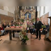 Der neue Bezirksposaunenchorleiter Thomas Kandert wurde in Dorfkemmathen von Pfarrer Simeon Prechtel in sein Amt eingeführt. (Foto: Friedrich Zinnecker)