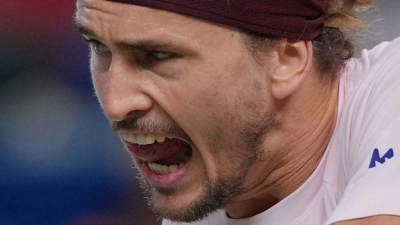 Alexander Zverev steht im Halbfinale von Shanghai. (Archivbild) (Foto: Andy Wong/AP/dpa)