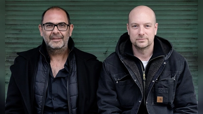 Am 24. Juli beim Ansbach Open: Hannes Ringlstetter und Stephan Zinner mit ihrem Programm „Irgendwas mit Küche”. (Foto: Gerald von Foris)