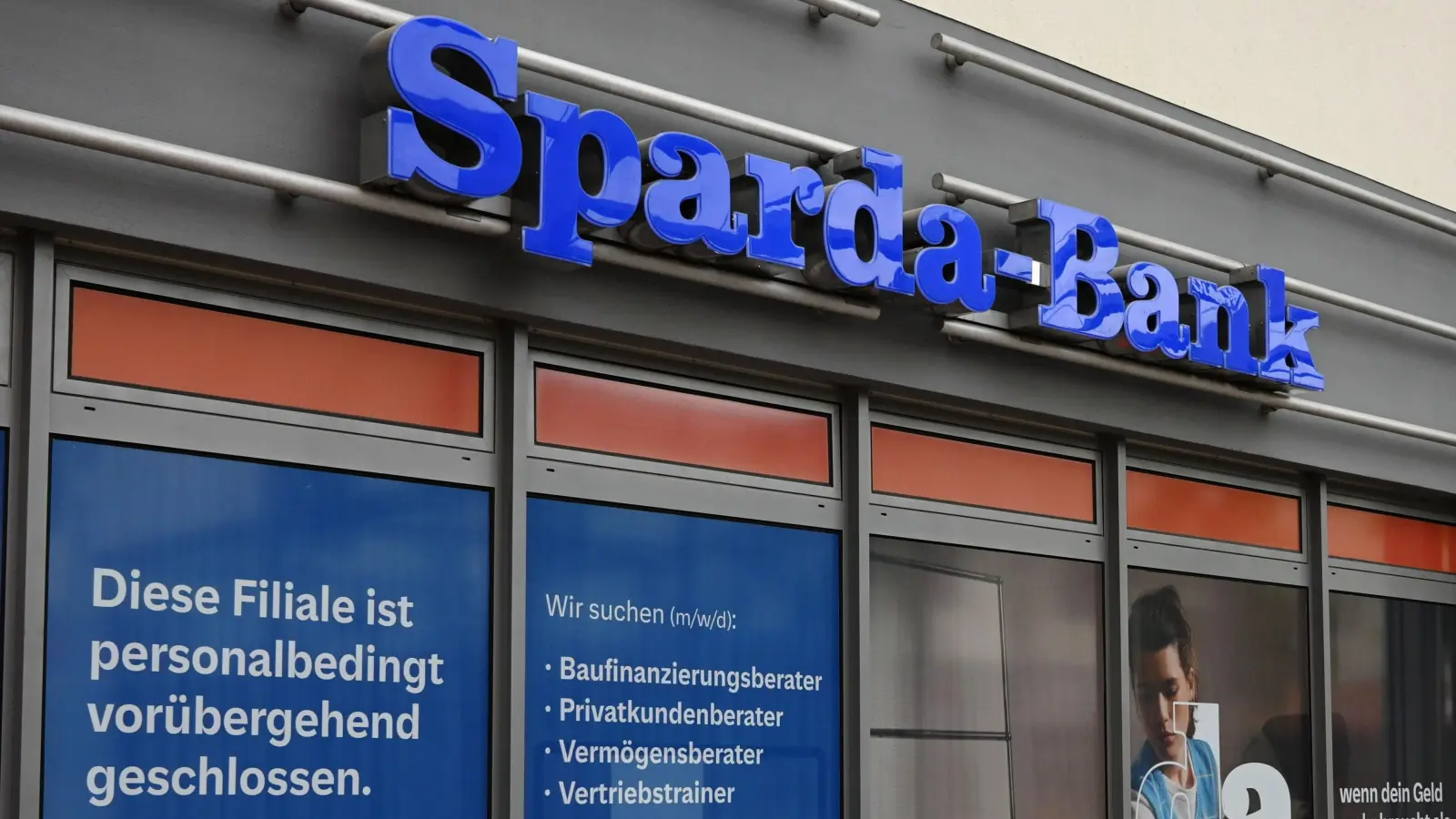 Die Filiale im Brücken-Center ist personalbedingt vorübergehend geschlossen.  (Foto: Luca Paul)