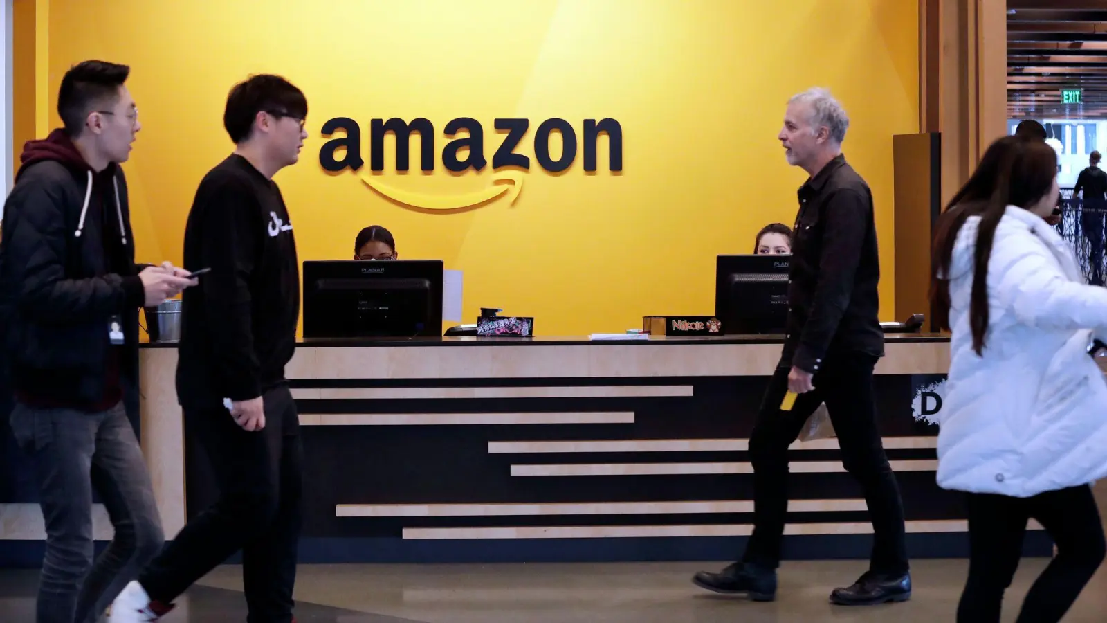 Bisher konnte man bei Amazon an zwei Tagen pro Woche im Homeoffice bleiben. (Archivbild) (Foto: Elaine Thompson/AP/dpa)