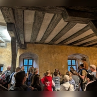 Rund 60 kleine und große Gäste lauschten den Geschichten von Nonne Sabine beim Museumsfest am Samstagabend. (Foto: RothenburgMuseum)