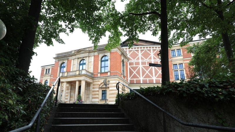 In Bayreuth gibt es 2027 gleich zwei Neuinszenierungen. (Archivbild) (Foto: Karl-Josef Hildenbrand/dpa)