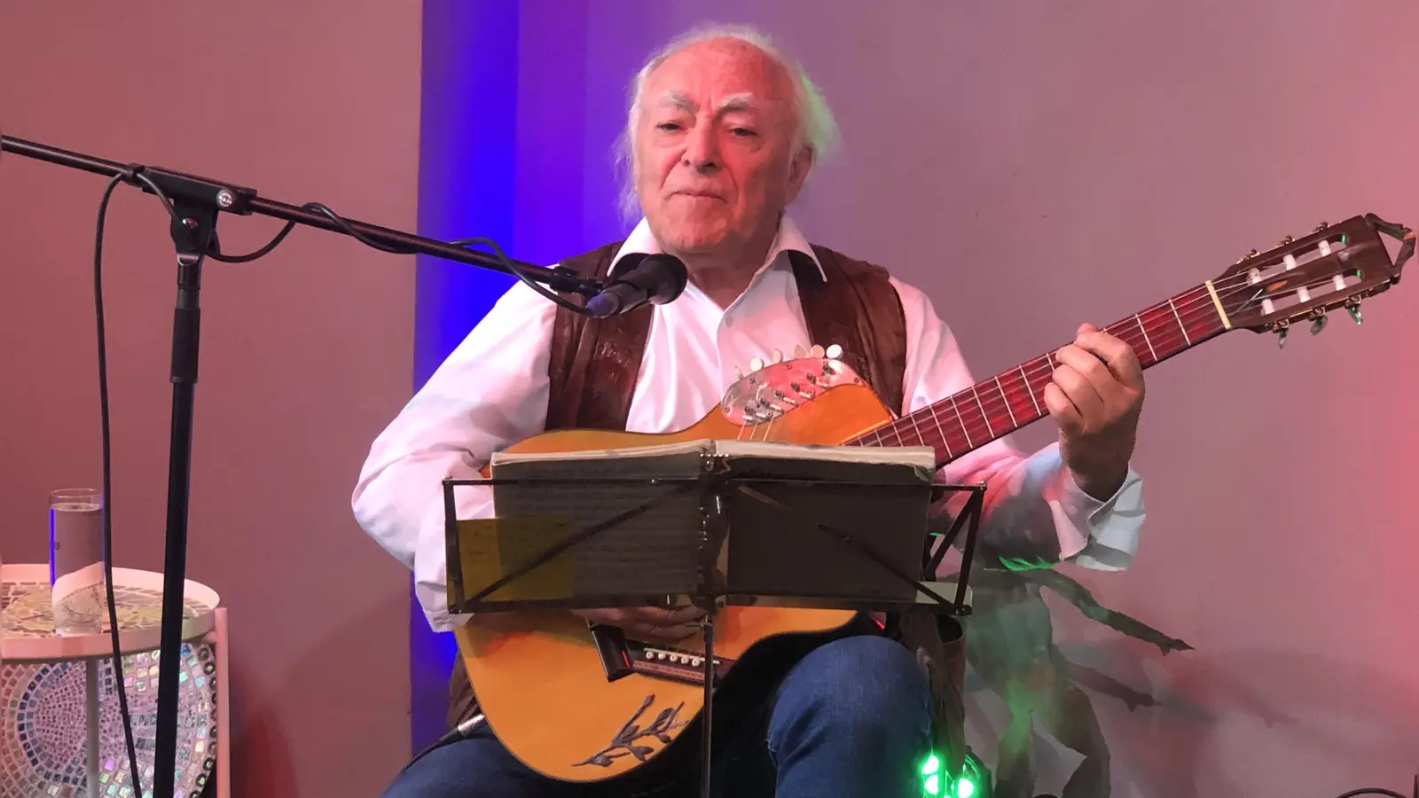 Tony Osanah begeisterte das Publikum im Wildbad-Bahnhof. (Foto: Levent Özdil)