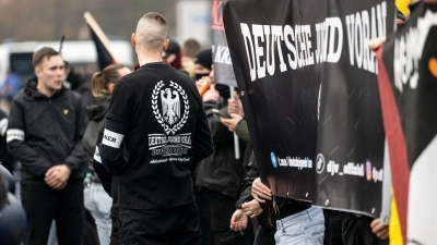 Die Gruppe „Deutsche Jugend Voran“ stand im Visier der Ermittler bei Durchsuchungen fast überall bundesweit. (Archivbild) (Foto: Fabian Sommer/dpa)