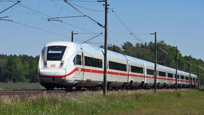 Die Bahn will wichtige Streckenabschnitte erneuern. (Foto: Soeren Stache/dpa-Zentralbild/dpa)